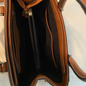 gorgeous camel colored purse